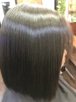 支援割引メニュー　　シンプルワンメイクカラーナチュラルなカラー暖色系から寒色系まで　ブリーチはナシです。