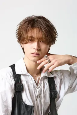 ⚡️カラーでおしゃれにキメるなら⚡️メンズカット＋カラー🔥透明感も出て垢抜け🔥　　＃ミニモ学割