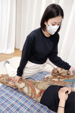 🧘ストレッチでスッキリ🧘床式タイ古式マッサージ75min