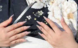 成人式の方限定✨チップ長さだしアートコース💜持ち込みデザインOK💗オフ無しの方はコチラ👇