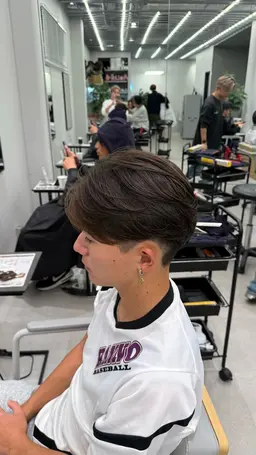 カット+フェザーパーマ