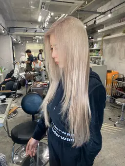 〘🎧モデル限定価格🕊〙ブリーチ＋艶カラー＋ 10stepトリートメント🤍