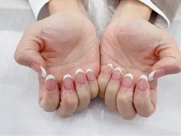 ジェルネイル　フレンチ、斜めフレンチ＊アートなし＊ソフトジェルオフ初回無料