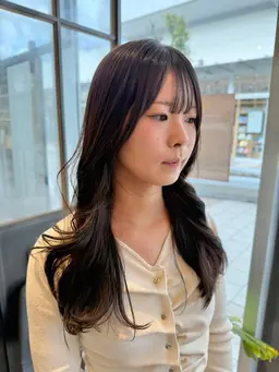 【韓国風🇰🇷】レイヤーカット＋オーガニックトリートメント❣️