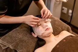 冬のカサカサ乾燥肌　高級美容HARI注入エステ💆‍♀️