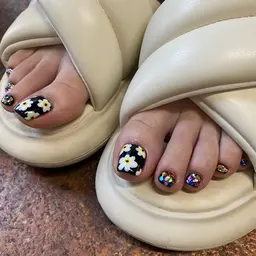 🫧Foot【アートフリーネイルオフ込】¥8000​〜​