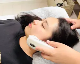 【超得🉐50%オフ！期間限定ゲリラセール】フェイシャル小顔美容鍼&セルキュア（EMS・美容液導入）