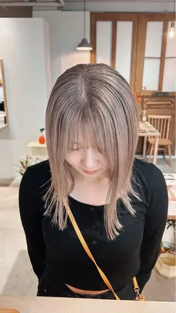 【ロング料金なし】ブリーチ+透明感カラー🍋