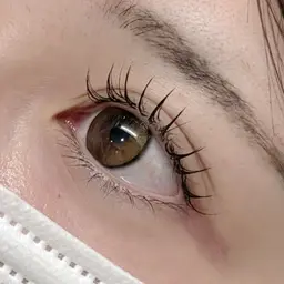 ⟡.·マツエク.𖥔 ݁ フラットラッシュ🪽‪上100本+オフ無料+コーティング仕上げ5500円 🦢ᐩᕀ