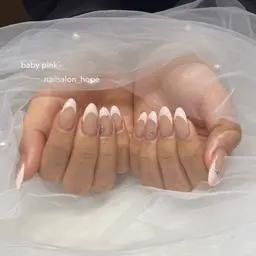 【オフあり】 フレンチネイル