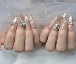 チップ長さだし10本デザインやり放題持ち込みデザイン可能