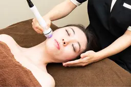 【新型ハイパーナイフ7】フェイシャル･小顔矯正･デコルテ&ドライヘット70分✨