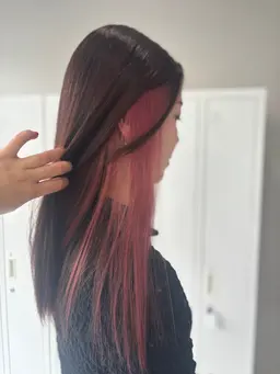 《🫐MEI得意menu🫐》インナーブリーチ＋オンカラー(イヤリングも可能です🙆‍♀️)