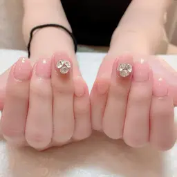 ビジューネイル/ジェルオフ有(ビジュー2本をマグネットネイル10本に変更可♪)