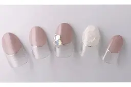 ※スペシャルクーポン※フレンチネイル+ラメライン10本、アート2本→8000円 ※ジェルオフ+2000円