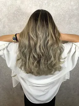 【ブリーチ祭】全てのブリーチメニュー＋ベースカラー＋トリートメント¥16,500→⚜️¥14,300