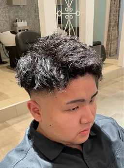 ◉カット+パーマ🌀　簡単なセットでおしゃれな雰囲気が出せます！