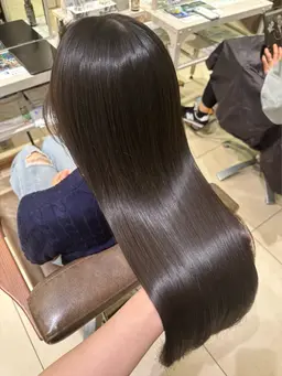 【1月16日限定】カット＋ツヤ髪縮毛矯正💚