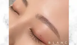 アイブロウ☆眉＊ワックス脱毛☺︎美眉スタイリング△クレーム不可△2週間ほど眉毛はいじらずにご来店下さいm(_ _)m