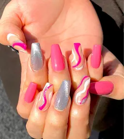 【ご新規様限定🌈】ハンドネイル＋2本アート(両手で計4本アート)