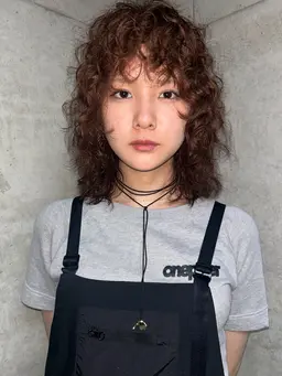 カット、スパイラルパーマ(髪の毛肩下)、トリートメント