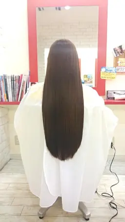 湿気対策！！ツヤツヤ縮毛矯正+トリートメント