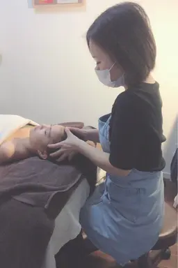 【むくみ解消★フェイシャル60'熟睡コース】デコルテオイルマッサージ　ドライヘッドスパ込み♪