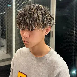 【新規限定❤️‍🔥】メンズカット＋波巻きスパイラルパーマ＋内部補修トリートメント