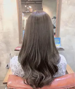 巷で噂の透明感カラー✨シークレットハイライトカラー＋カット✂️
