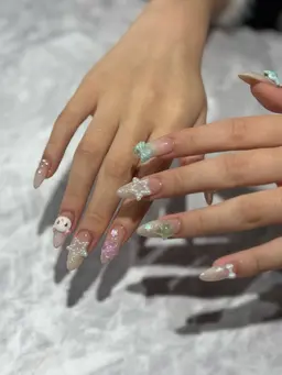 オフあり💅10本長さだし＋持ち込みデザイン✨（パーツつけ放題）