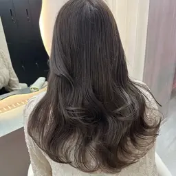 🧚🏻‍♀️minimo限定価格！🧚🏻‍♀️🌷艶カラー+高保湿トリートメント🌷