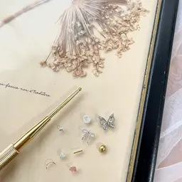 📍まつ毛パーマ・パリジェンヌラッシュリフト(上)➕耳つぼジュエリー(片耳6個ずつ)