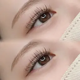 【1月限定👼🏻✨】オフ込み/マツエク両目60​〜​80本🪽選べる毛質/ナチュラルeyeお好きな方🌟