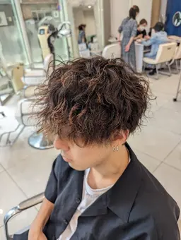 🌅アイロンのような質感🌅メンズカット＋ツイストスパイラルパーマ＋トリートメント