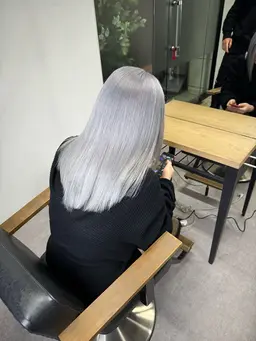 【最高級ケアブリーチ使用】ブリーチ＋カラー＋トリートメント