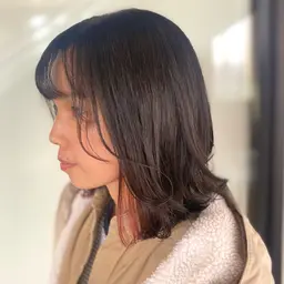 〖　🩵ブリーチカラー🩵　〗　　　　　　　　　🍩カット＋インナーブリーチ＋艶カラー＋トリートメント🍩