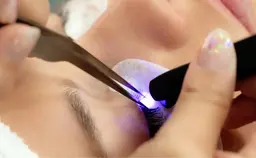 【人気NO.1,持ち重視】LEDマツエク100本¥7760→LINE登録で¥6760☆