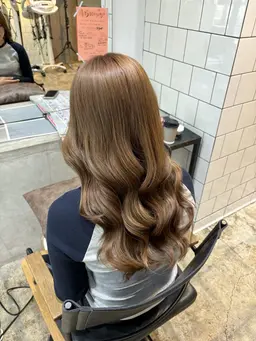 【ダブルカラー】🌟ブリーチ＋カラー＋トリートメント🌟