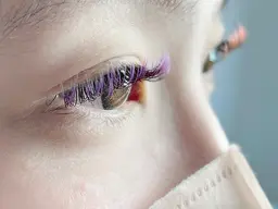 ★ツートンカラーLED付け放題★根本が黒で毛先が色入ってるのでアイライナー効果があり薄くならずカラーを楽しめます！