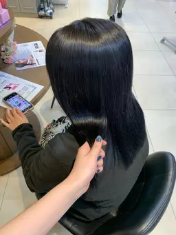 【❤️‍🔥15日限定❤️‍🔥】カット➕透明感カラー➕髪質改善トリートメント🫧