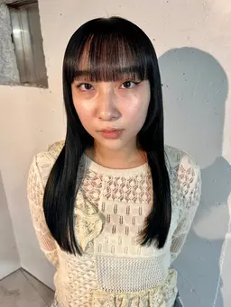 ストレートパーマ　アイロン無し　（長さなどによって金額変動有り）