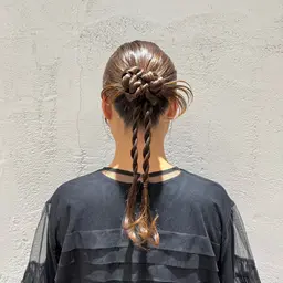 【 平日限定 : お呼ばれヘアアレンジ🕊𓈒𓏸︎︎︎︎ 】 結婚式などのお呼ばれアレンジ限定メニューです✨✨