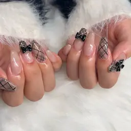 《11月末まで》人気No. 2💖120分アートし放題💅(バード仕上げ/フィルイン　無料！！)