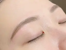 ヴィーナスアイブロウ　WAX脱毛、アイブロウデザイン　¥5000