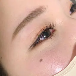 軽い付け心地&モチが良い🌈フラット140本迄(オフ込)🌷　[寝屋川市/マツエク/シングル]