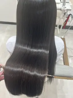 【プレミアム髪質改善✨️✨️】カット+カラー+潤艶トリートメント※ロング料金あり