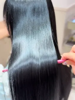 【ご新規様限定料金‼️】うる艶髪質改善トリートメント＋カット♪