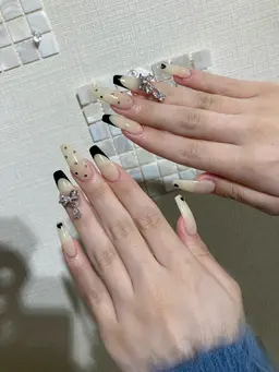 【オフなし】🌙フレンチネイル🌙