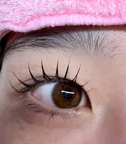 【パリジェンヌラッシュリフト】アイシャンプー＆コーティング付き🫧