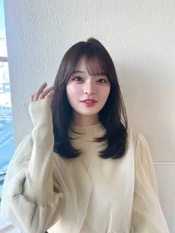 スタイルチェンジ⁉️ミディアムレイヤーにしたい方募集します✨ロングからの変更も長さを変えなくてももちろんOK🙆♀️